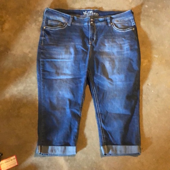 wallflower jean capris